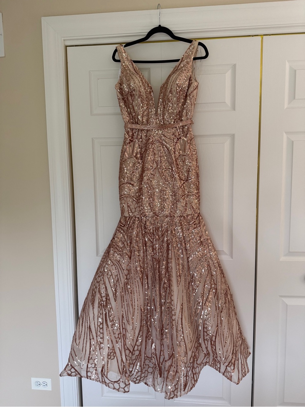 Sleeveless Rose Gold Sequin Mermaid Evening Dress